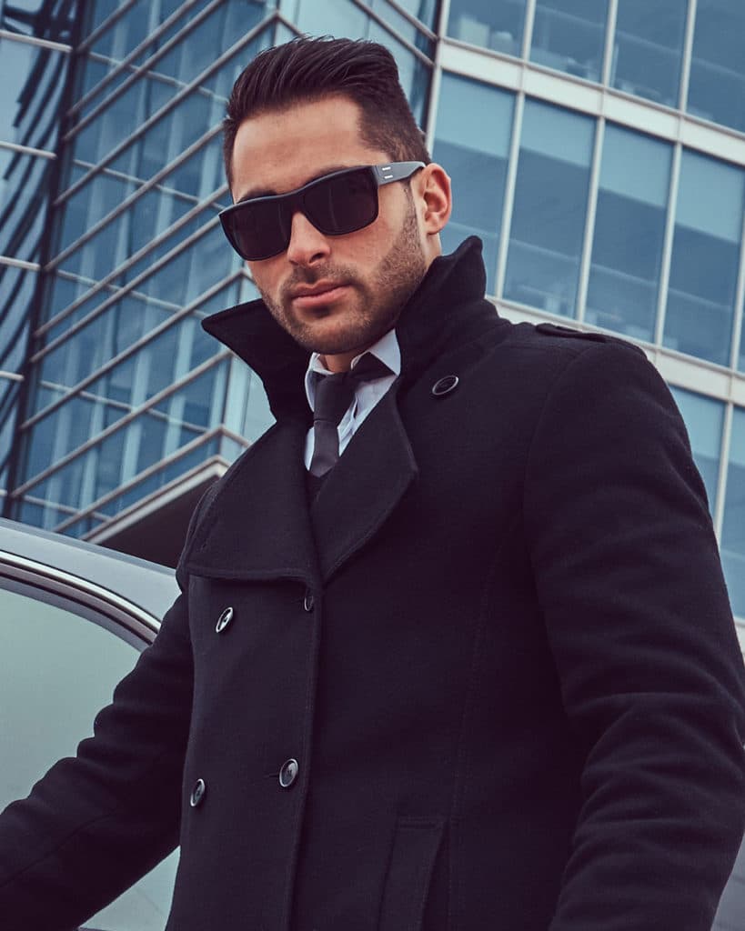 Agent de sécurité Ange Security en costume